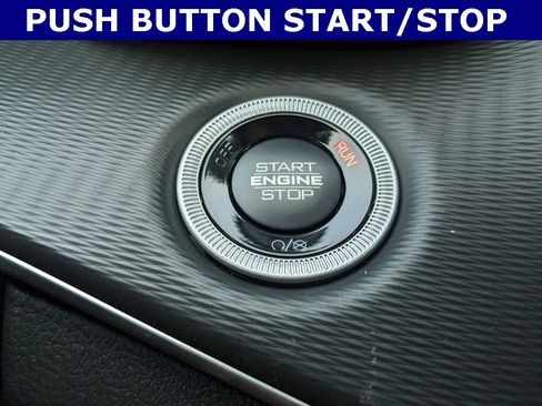 New 2025 Jeep Grand Cherokee Laredo image 11