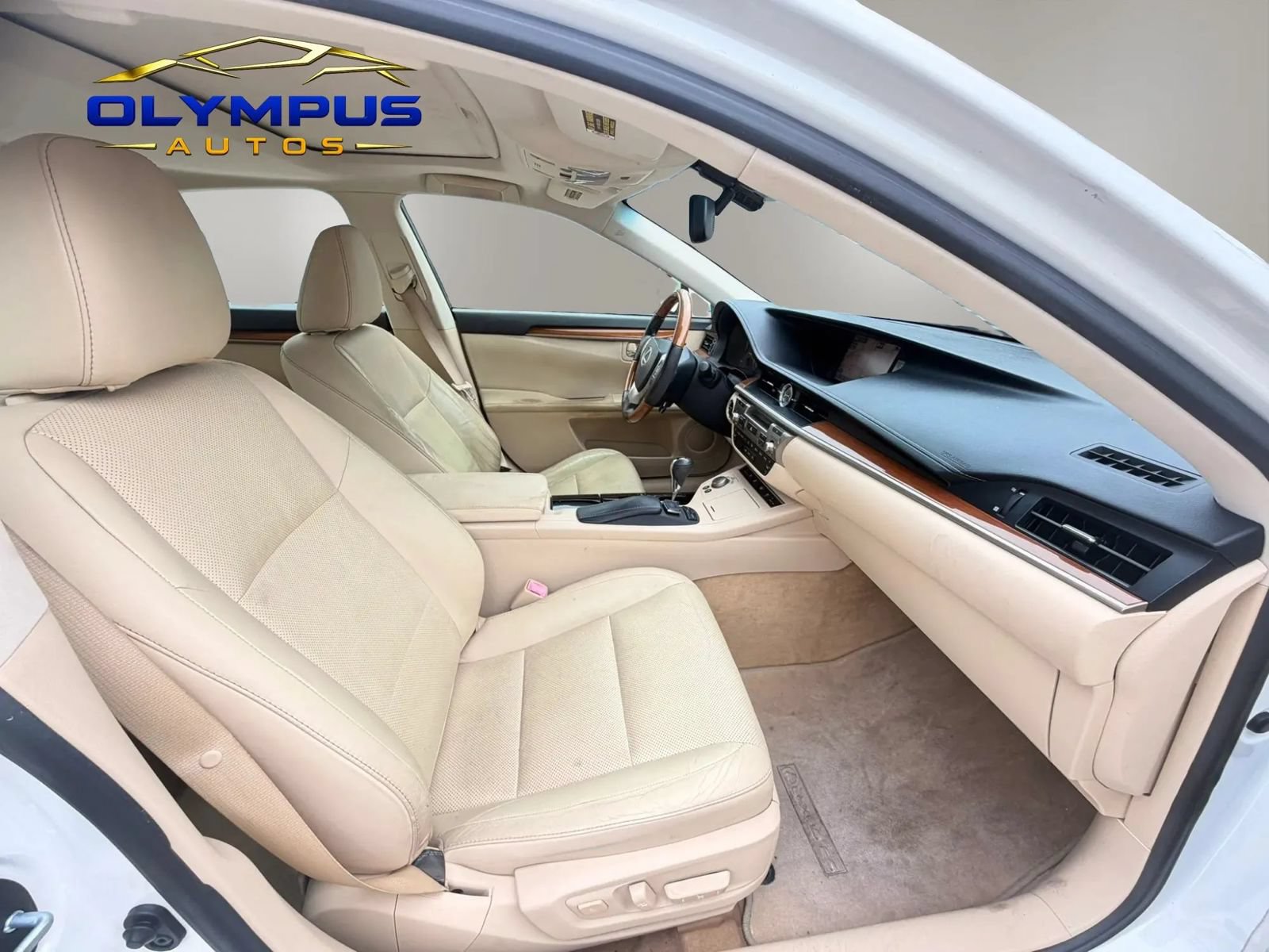Used 2015 Lexus ES 300h w/ Navigation System Package FWD image 13