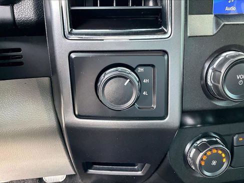 Used 2019 Ford F150 XLT image 35