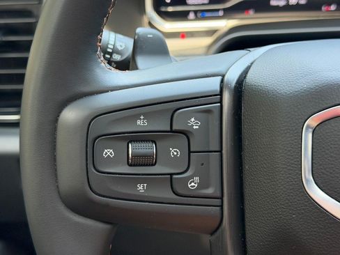 Used 2025 GMC Sierra 1500 AT4 w/ AT4 Premium Package AWD/4WD image 17
