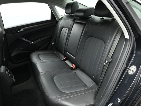 Used 2020 Volkswagen Passat 2.0T SEL image 15