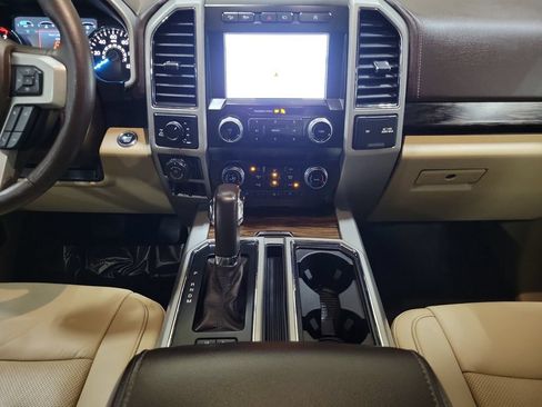 Used 2020 Ford F150 Lariat w/ Equipment Group 502A Luxury AWD/4WD image 26