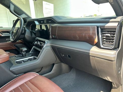 Used 2026 GMC Sierra 1500 Denali Ultimate AWD/4WD image 16