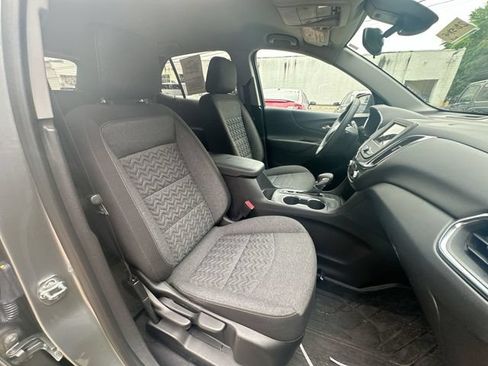 Used 2024 Chevrolet Equinox LT w/ LPO, Floor Liner Package FWD image 31