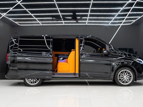 Used 2023 Mercedes-Benz Metris Passenger image 7