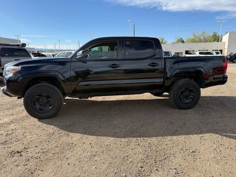 Used 2022 Toyota Tacoma SR AWD/4WD image 2