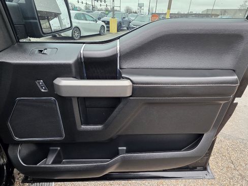 Used 2018 Ford F150 Platinum w/ Equipment Group 701A Luxury image 43