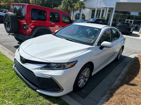 Used 2024 Toyota Camry LE FWD image 2