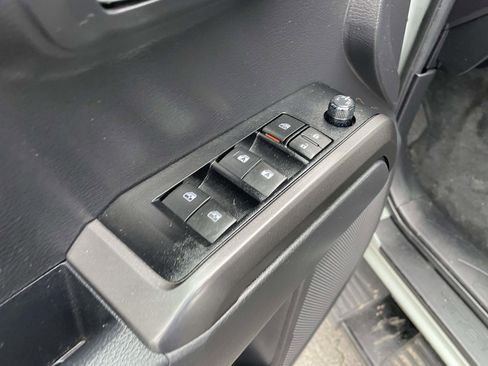 Used 2023 Toyota Tacoma TRD Sport image 22