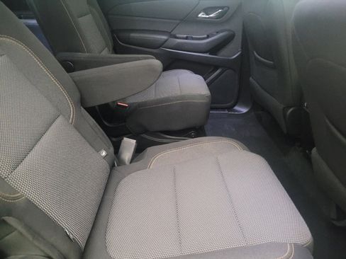 Used 2018 Chevrolet Traverse LT FWD image 19