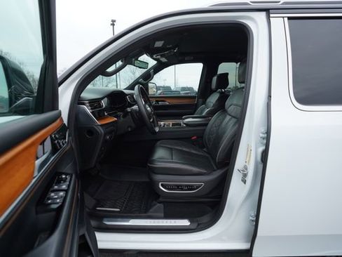 Used 2024 Jeep Grand Wagoneer L Series III image 13