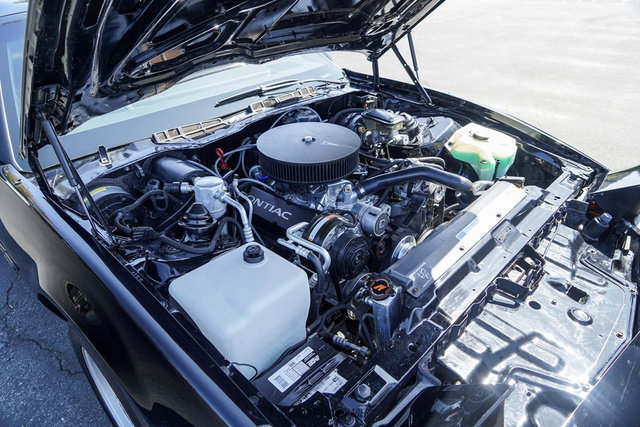 Used 1992 Pontiac Firebird Formula RWD image 18
