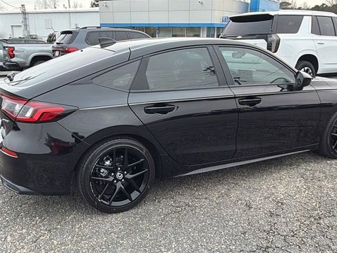 Used 2023 Honda Civic Sport image 5