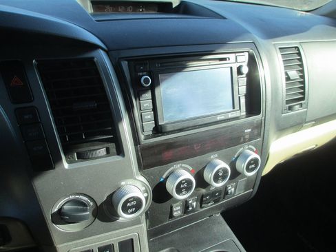 Used 2015 Toyota Sequoia SR5 image 25