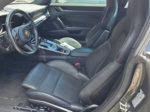 Used 2020 Porsche 911 Carrera 4S AWD/4WD image 3