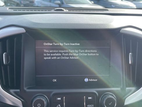 Used 2024 GMC Terrain SLT image 21