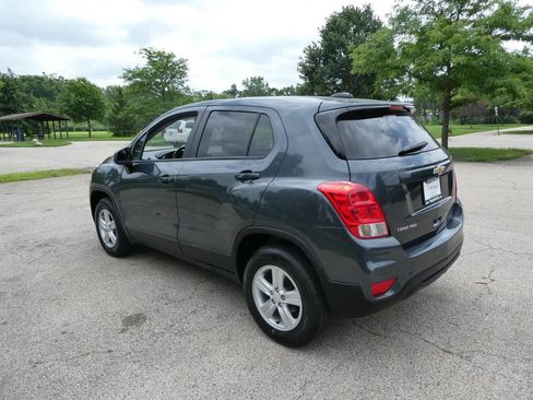 Used 2021 Chevrolet Trax LS w/ Tint and Cruise Package AWD/4WD image 7