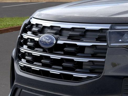 New 2026 Ford Explorer Active RWD image 17