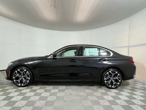 Used 2025 BMW 330i xDrive Sedan w/ Premium Package AWD/4WD image 4
