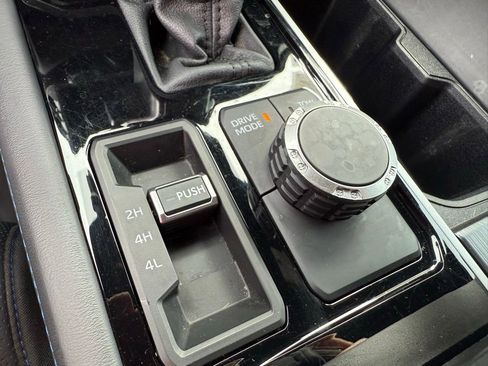 Used 2024 Toyota Tundra Platinum image 32