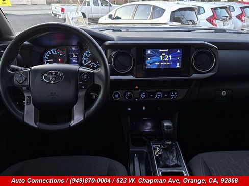 Used 2017 Toyota Tacoma TRD Off-Road w/ Tow Package (A/T) AWD/4WD image 11