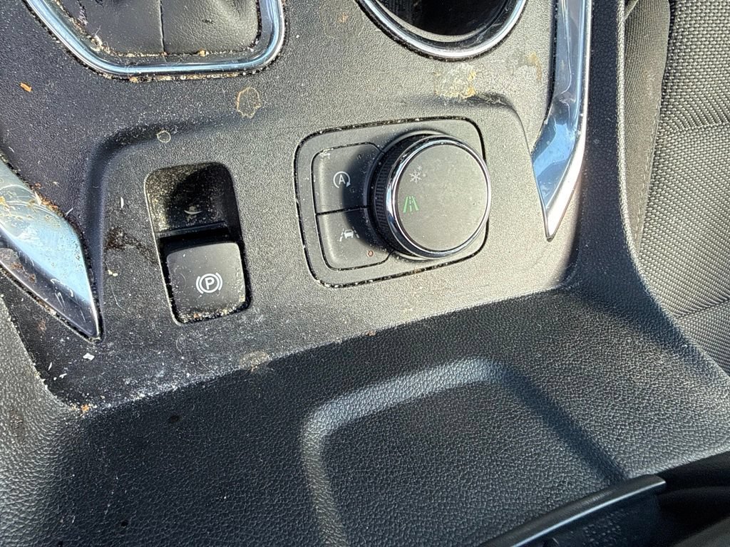 Used 2023 Chevrolet Traverse LT FWD image 10