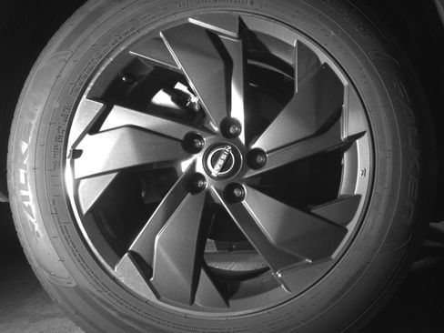 Used 2025 Nissan Rogue SV image 15