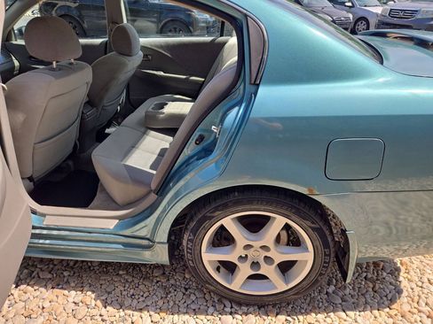 Used 2003 Nissan Altima 3.5 SE FWD image 15