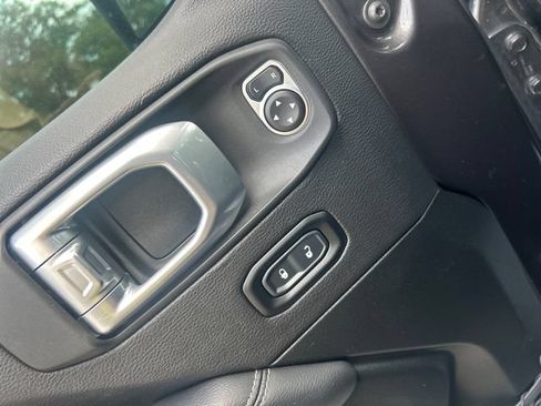Used 2020 Jeep Wrangler Unlimited Sahara AWD/4WD image 18