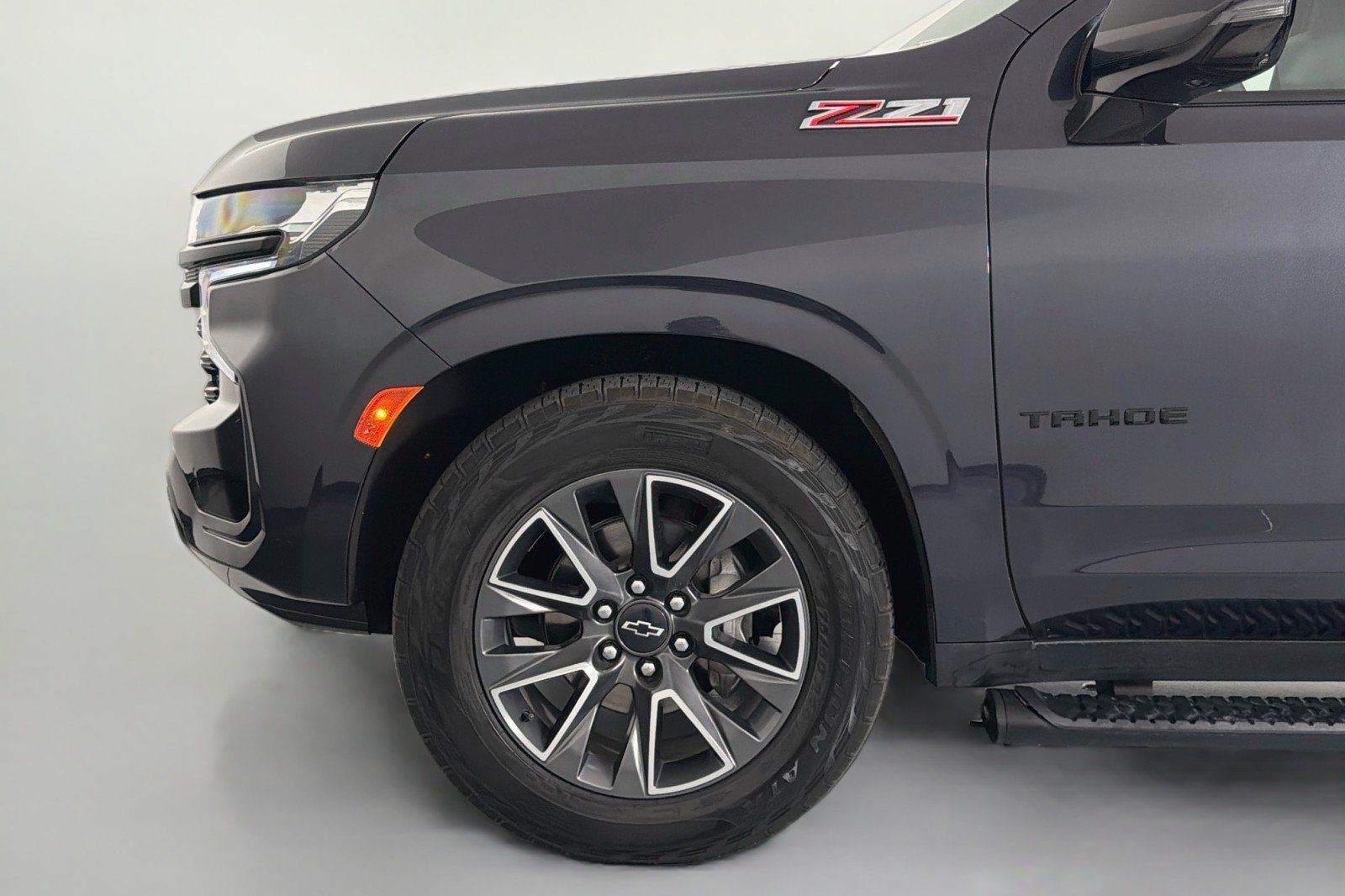 Used 2023 Chevrolet Tahoe Z71 w/ Z71 Off-Road Package AWD/4WD image 10