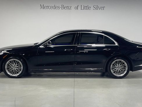 Used 2023 Mercedes-Benz S 580 4MATIC Sedan image 2