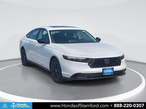 Certified 2025 Honda Accord SE image 1