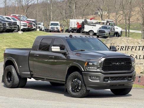 Used 2022 RAM 3500 Limited image 1