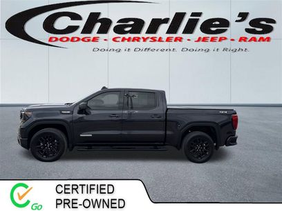 Used 2022 GMC Sierra 1500 Elevation w/ LPO, Elevation Black Package