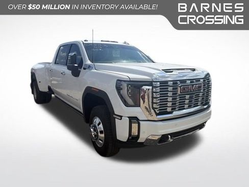 Used 2024 GMC Sierra 3500 Denali w/ Denali Reserve Package AWD/4WD image 1