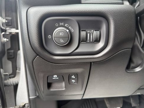Used 2023 RAM 1500 Laramie AWD/4WD image 23