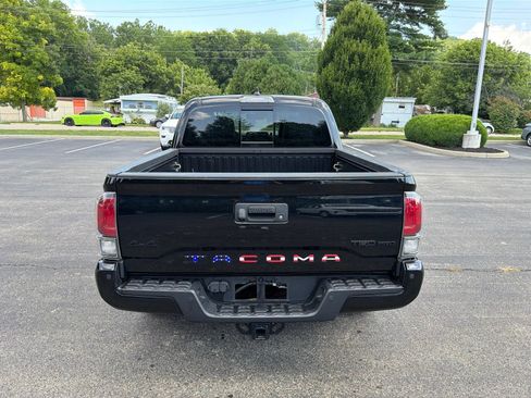 Used 2021 Toyota Tacoma TRD Pro AWD/4WD image 4