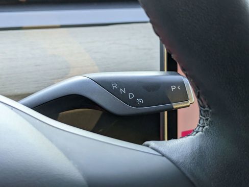 Used 2021 Tesla Model 3 Standard Range Plus image 22