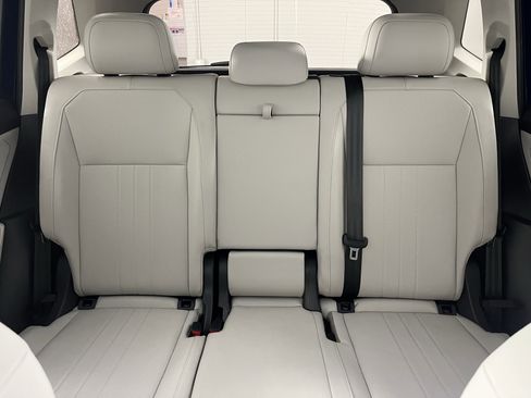 Certified 2022 Volkswagen Tiguan SE w/ Panoramic Sunroof Package image 22