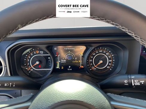 New 2026 Jeep Gladiator Sport image 35