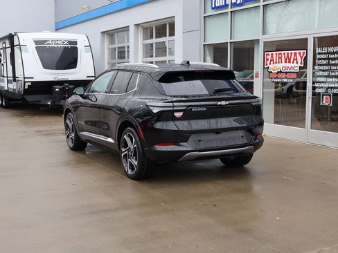 New 2026 Chevrolet Equinox EV LT image 8