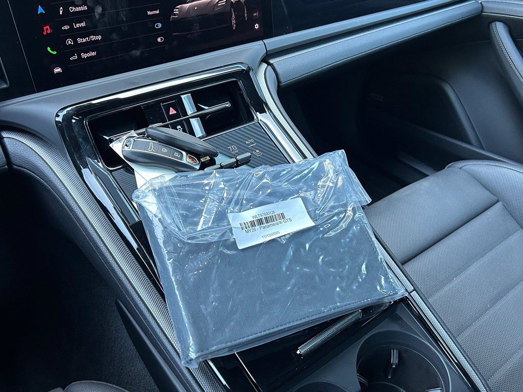 Certified 2026 Porsche Panamera 4 AWD/4WD image 32