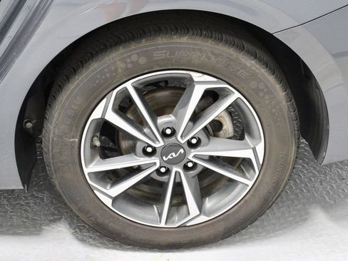 Used 2024 Kia Forte LXS FWD image 18