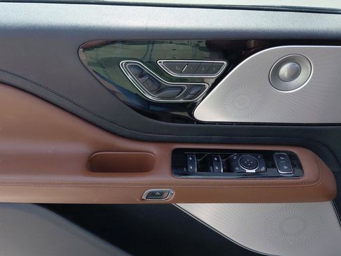 Used 2022 Lincoln Aviator Reserve w/ Equipment Group 201A AWD/4WD image 25
