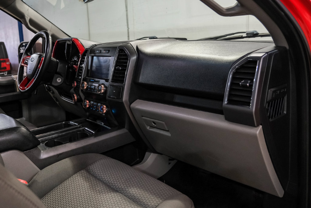 Used 2019 Ford F150 XLT w/ Equipment Group 302A Luxury AWD/4WD image 12