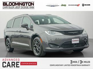 Used 2018 Chrysler Pacifica Limited w/ Advanced Safetytec Group image 1