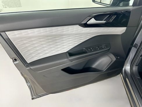 Certified 2023 Volkswagen Taos S FWD image 16