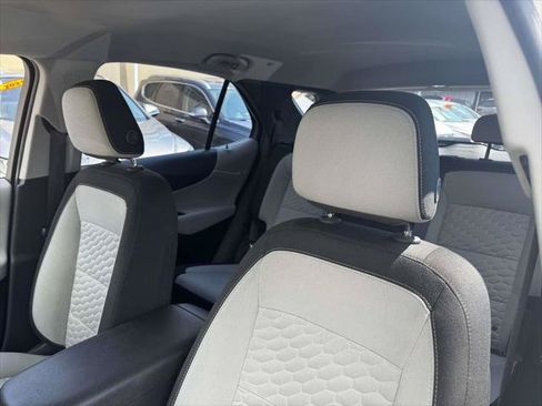 Used 2020 Chevrolet Equinox LS FWD image 17