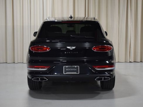 New 2025 Bentley Bentayga AWD/4WD image 17