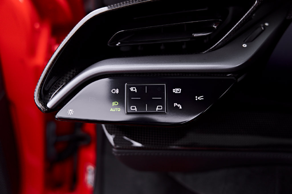 Used 2024 Ferrari SF90 Spider AWD/4WD image 71